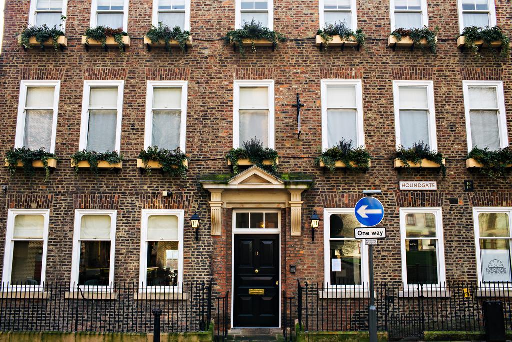 Houndgate Townhouse Hotel Darlington  Exterior photo